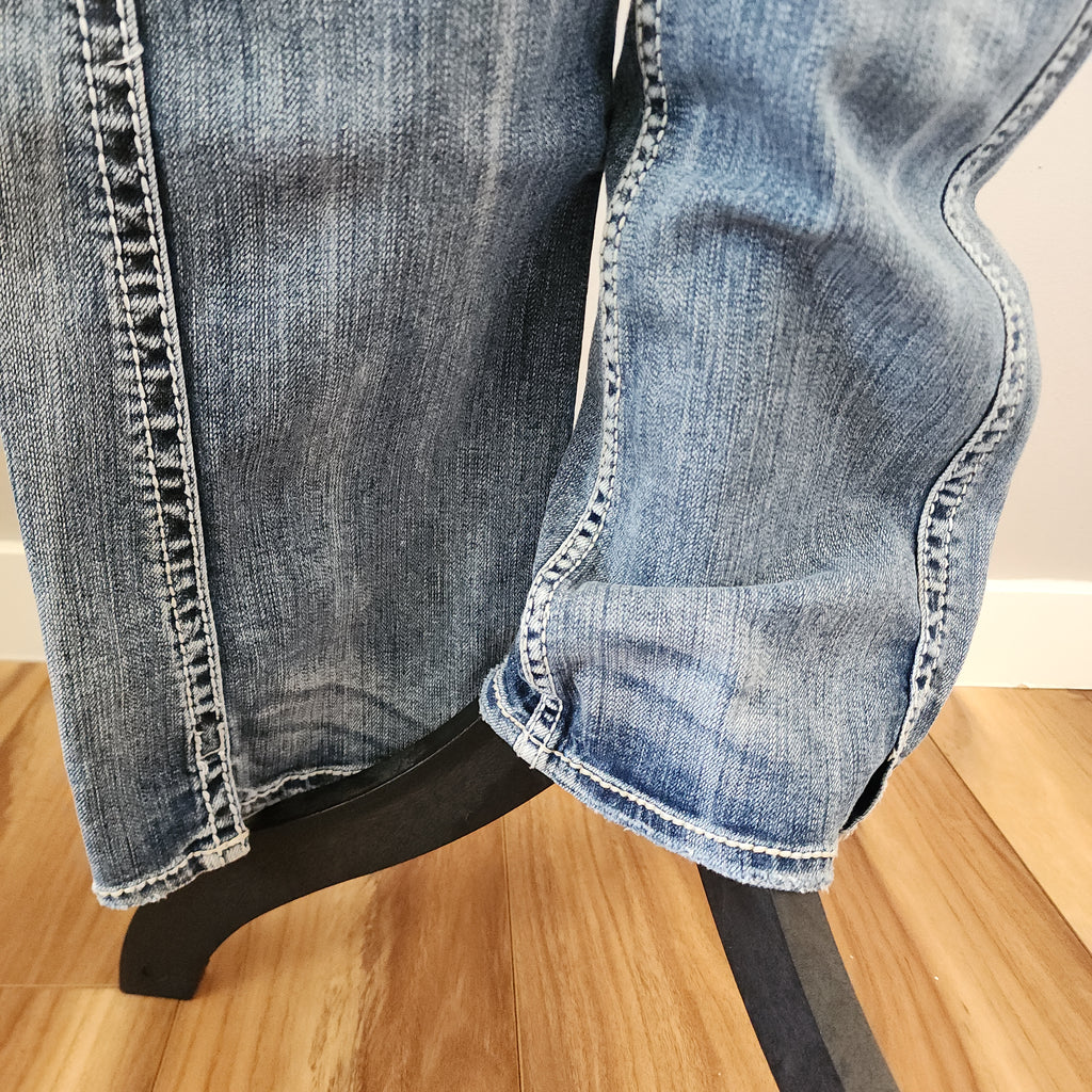 Y2K Silver Jeans Low Rise Light Wash Embroidered Distressed Straight Leg Denim Jeans