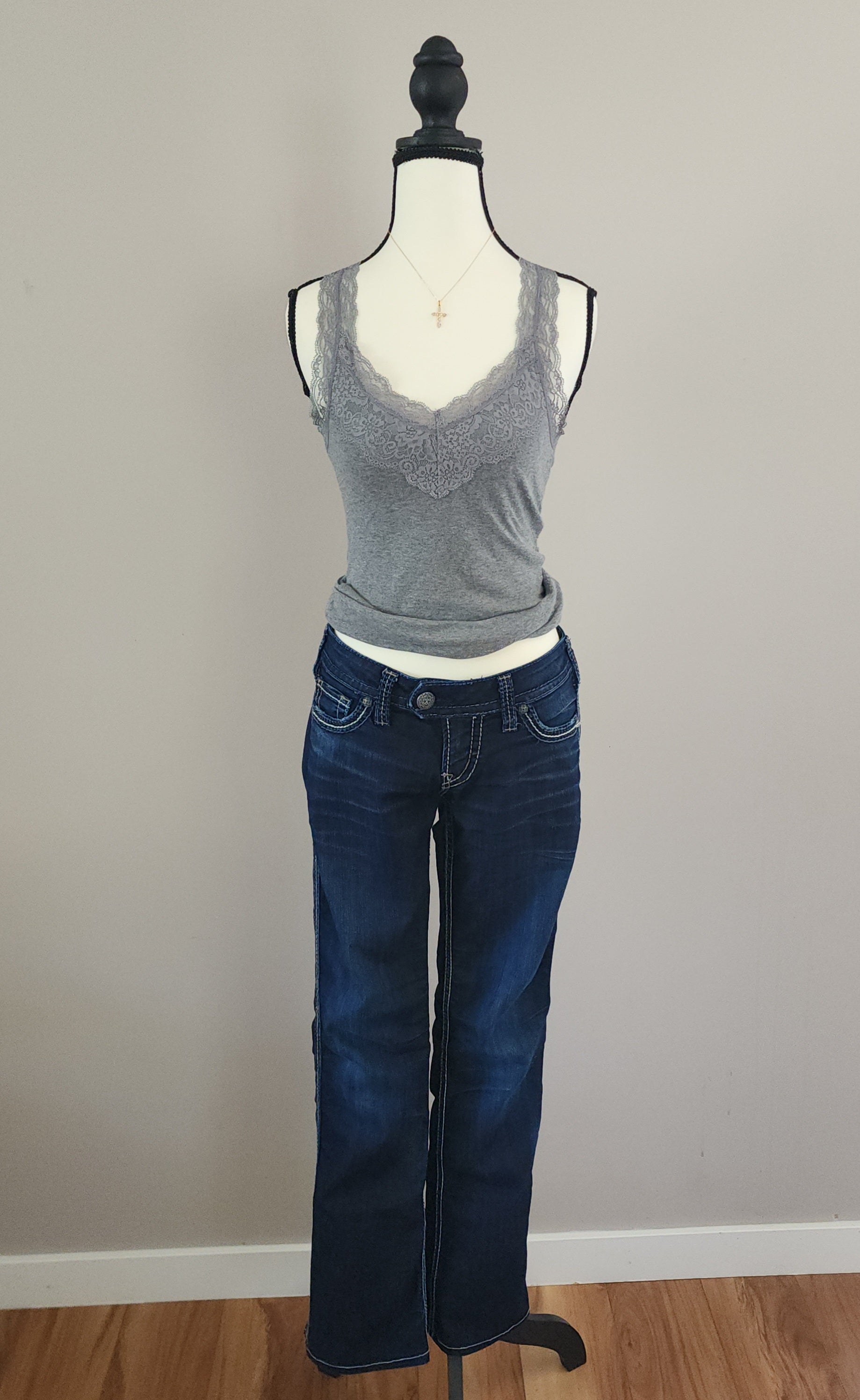 Y2K Silver Jeans Low Rise Dark Wash Embroidered Bootcut Denim Jeans