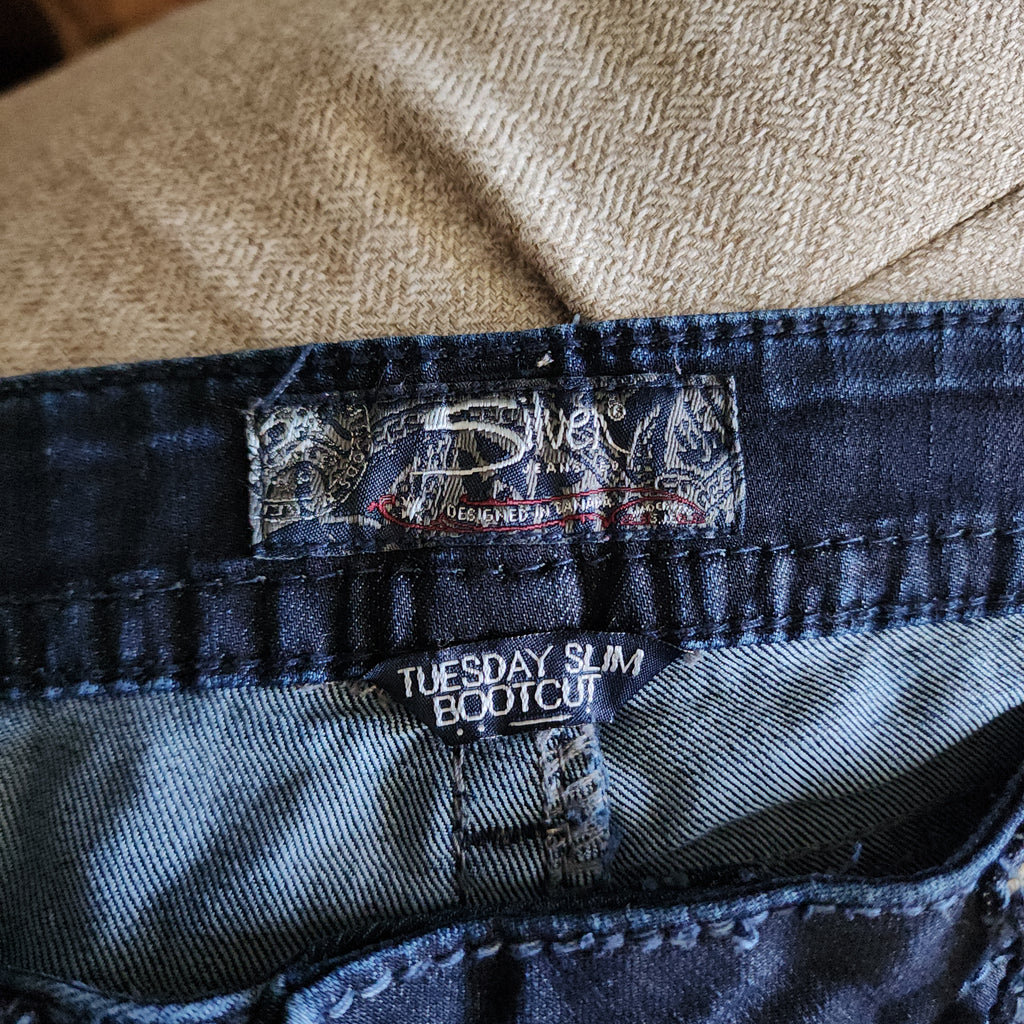 Y2K Silver Jeans Low Rise Dark Wash Embroidered Bootcut Denim Jeans