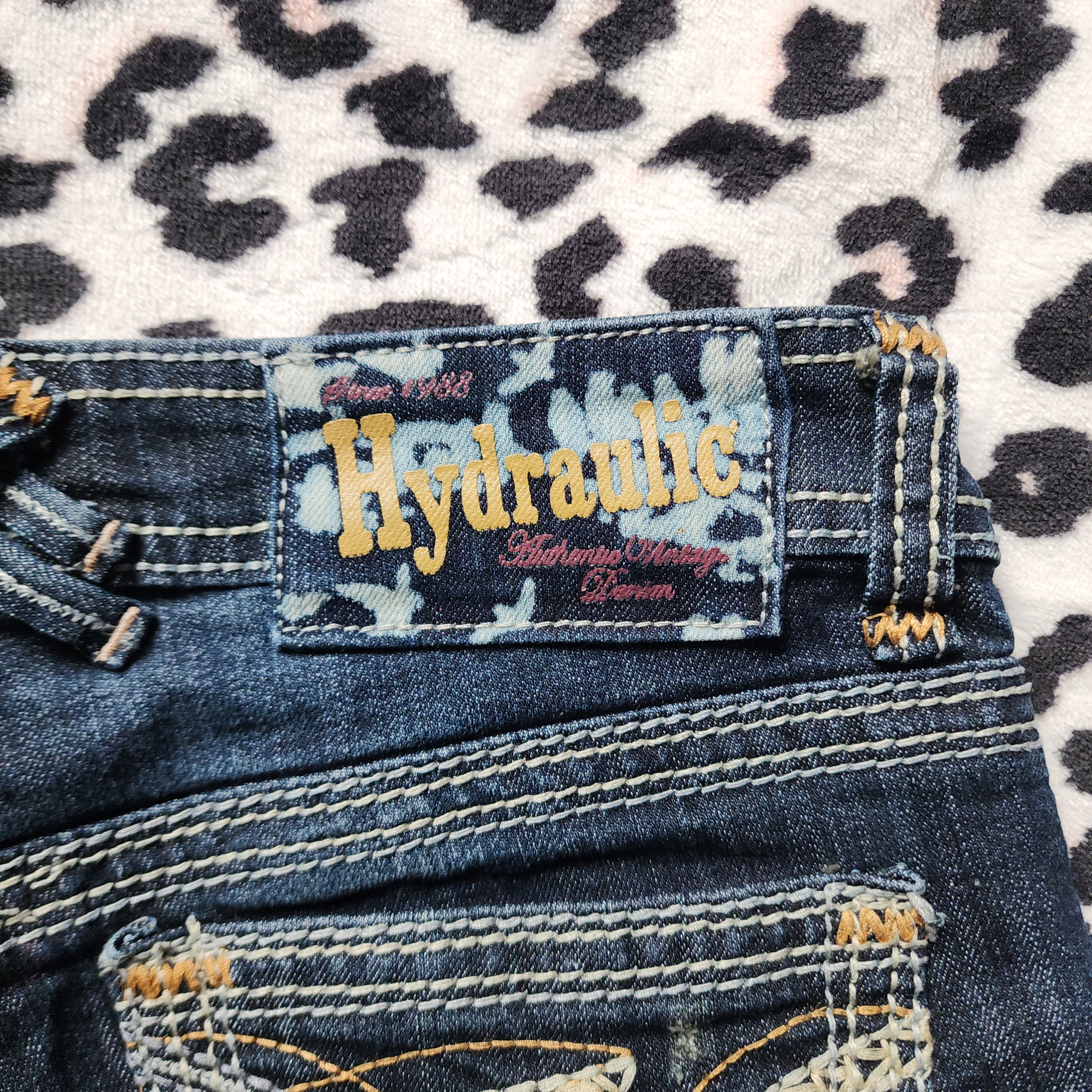 Y2K Hydraulic Low Rise Dark Wash Blue Embroidered Denim Capris