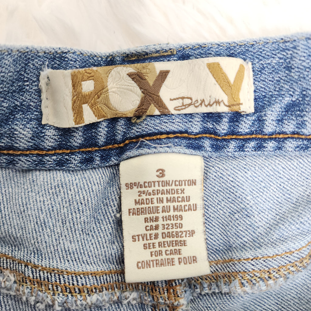 Y2K Roxy Low Rise Light Wash Blue Denim Embroidered Capris