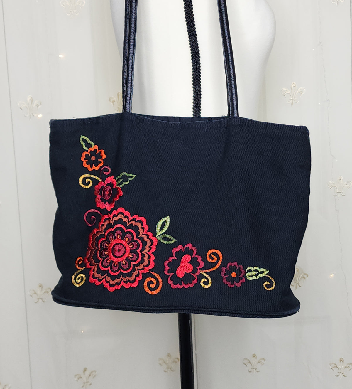 Gorgeous Floral Embroidered Black Multicolored Handbag