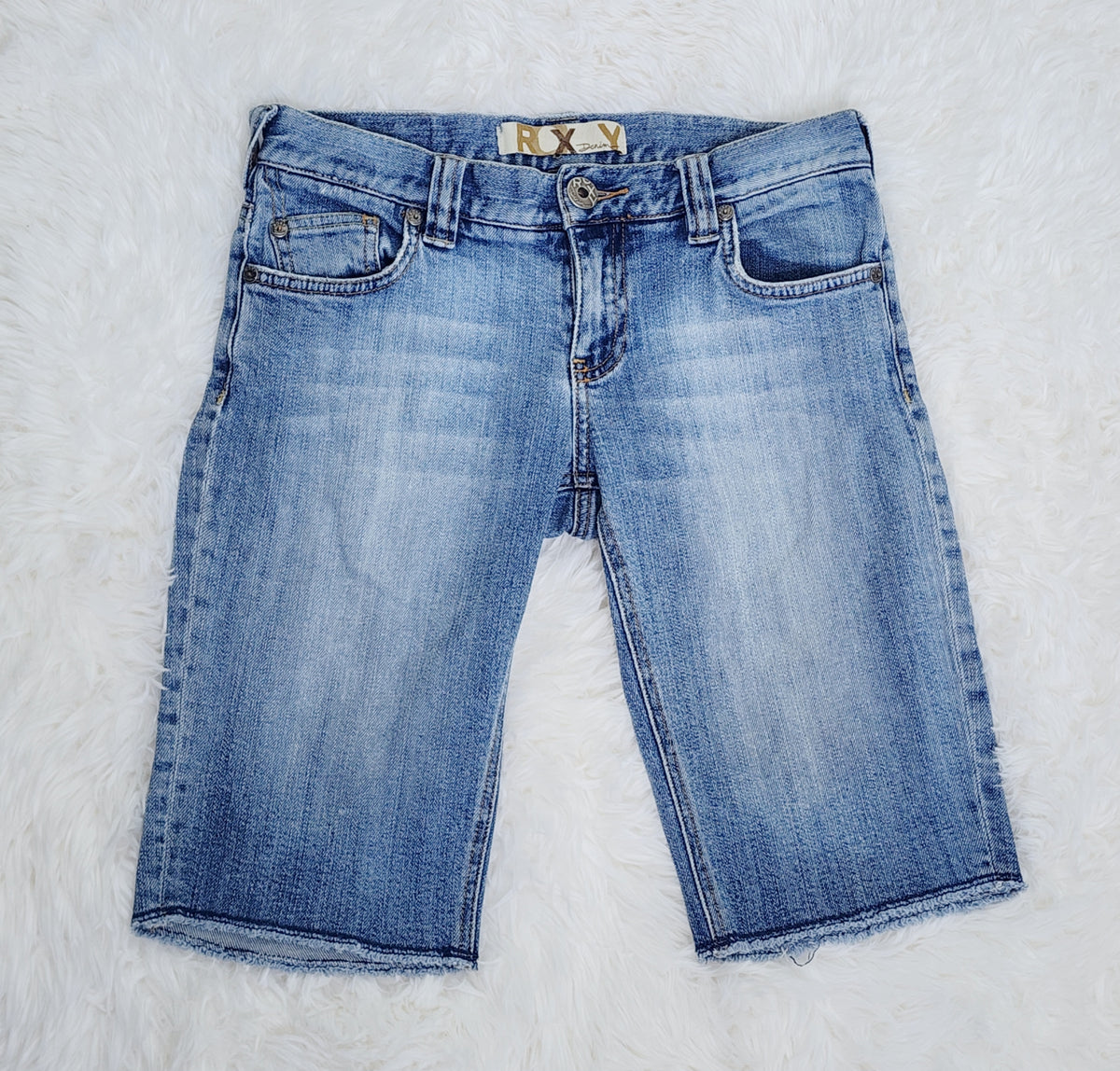 Y2K Roxy Low Rise Light Wash Blue Denim Embroidered Capris