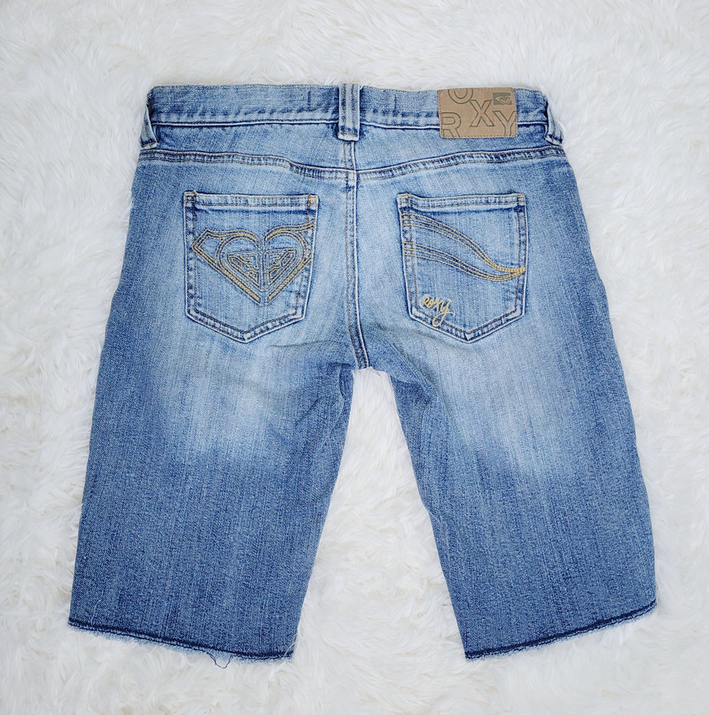 Y2K Roxy Low Rise Light Wash Blue Denim Embroidered Capris